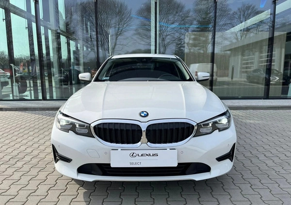 BMW Seria 3 cena 108900 przebieg: 118795, rok produkcji 2019 z Leżajsk małe 596